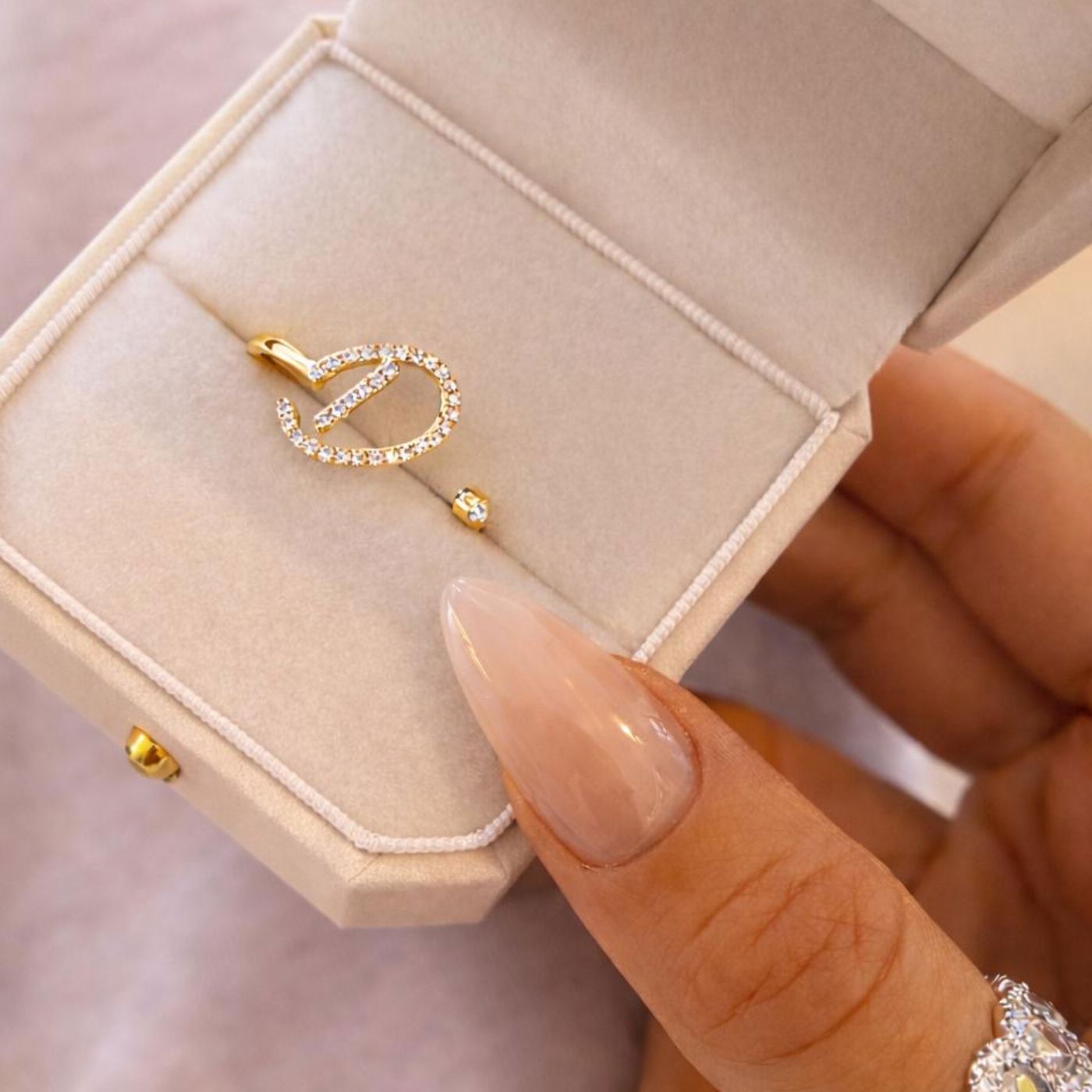 Small Initial Ring LULU KACHOO 